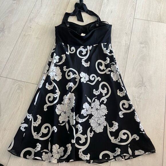White House Black Market Silk Chiffon Dress Size 2 Lined Halter or Strapless - Picture 4 of 7